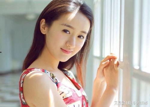 娱乐吃瓜酱袁冰妍,娱乐吃瓜酱的甜蜜瓜田之旅